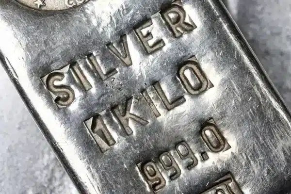 A one kilo bar of silver.